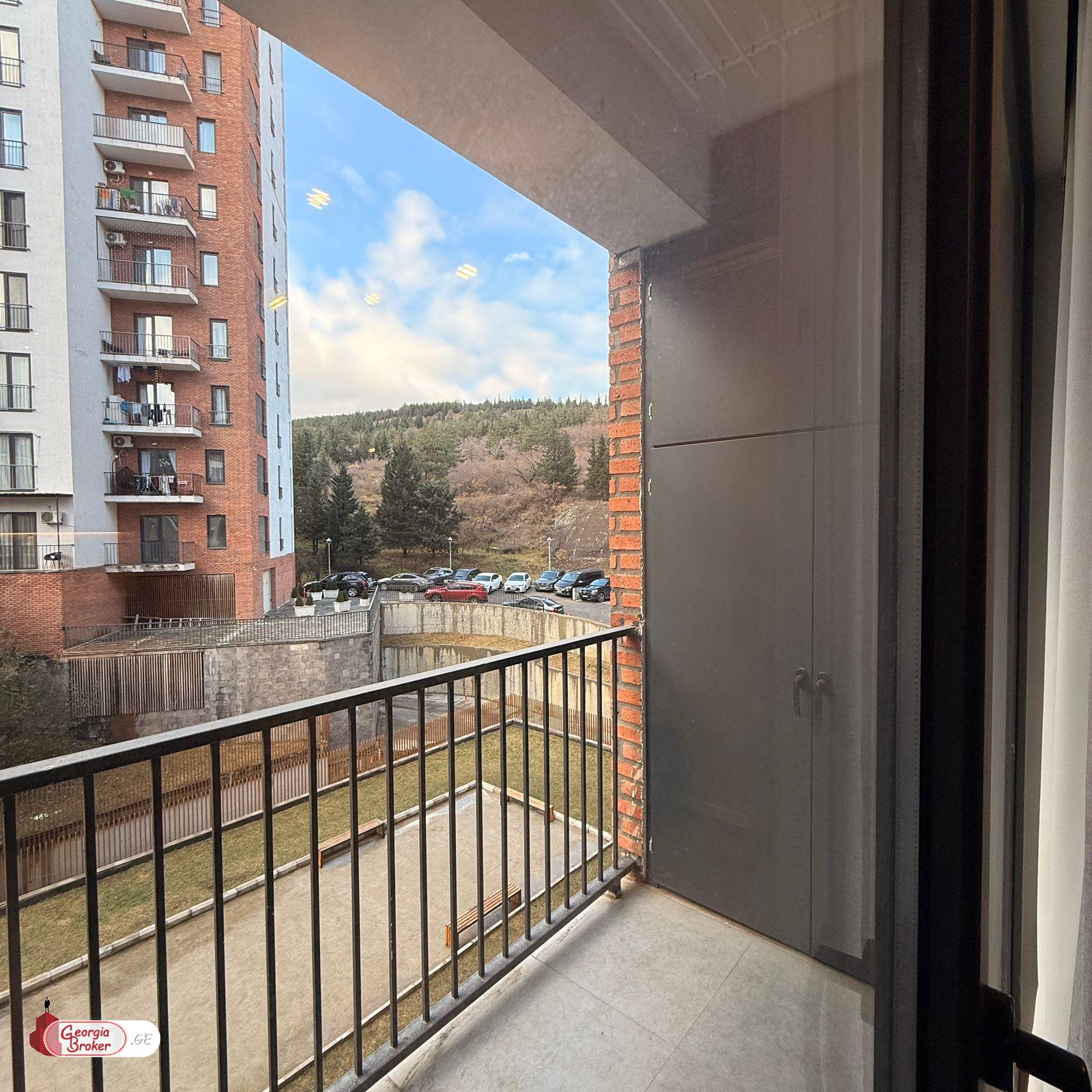 იყიდება ახალი გარემონტებული 2 ოთახიანი ბინა